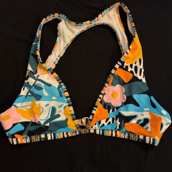Like New Eidon Womens Rooney Fixed Triangle Bikini Top with Keyhole Back - Picture 3 of 5
